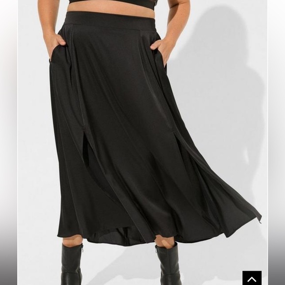 Torrid - Picture 4 of 6